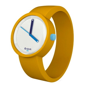 o-clock_coloured_hands_blu_narcissus-oker-geel_20210227214951